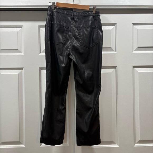 Hollister Black Faux Leather Ultra High Rise Pants Size 29/ 9R - Picture 4 of 11